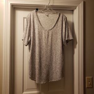 EUC Lularoe Iris Top